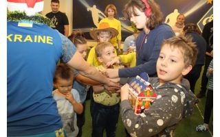 КРИСТАЛБАНК привітав особливих дітей з наступаючими святами!